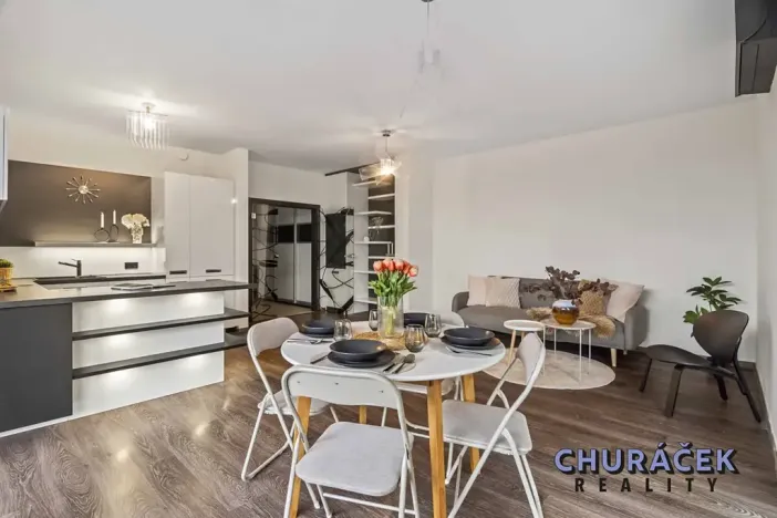 Prodej bytu 3+kk, Praha - Hrdlořezy, V třešňovce, 287 m2