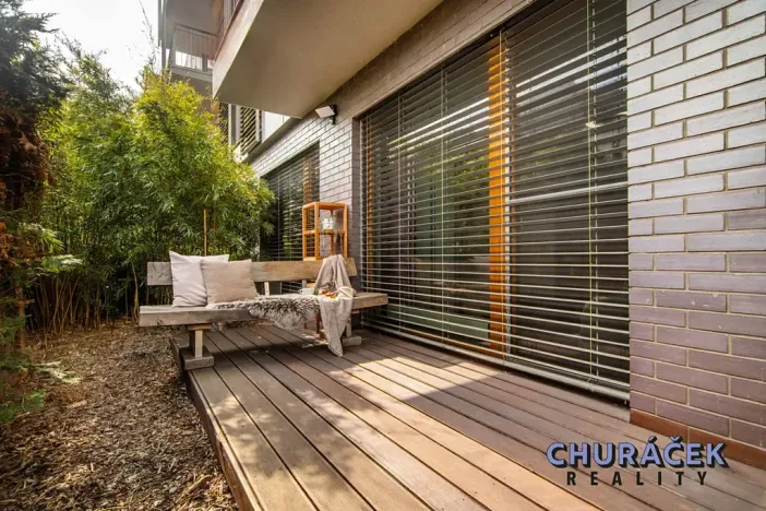 Prodej bytu 3+kk, Praha - Hrdlořezy, V třešňovce, 287 m2