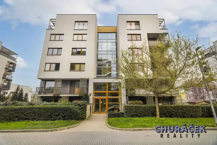 Prodej bytu 3+kk, Praha - Hrdlořezy, V třešňovce, 287 m2