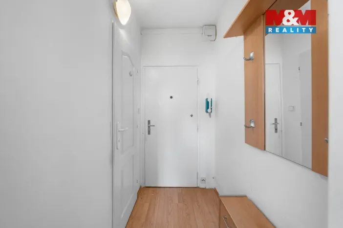 Prodej bytu 1+kk, Ústí nad Labem - Severní Terasa, Pod Parkem, 19 m2