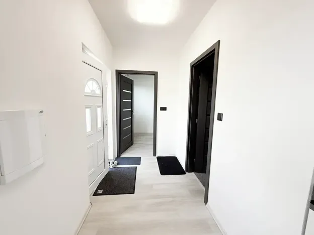 Pronájem bytu 2+kk, Praha - Horní Počernice, Votuzská, 48 m2