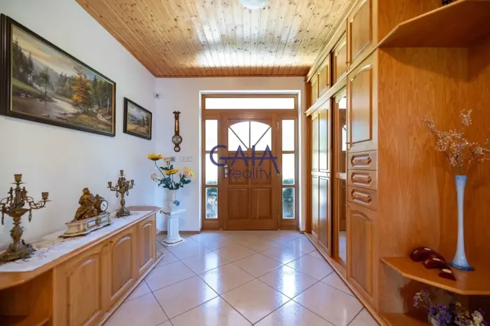 Prodej rodinného domu, Strážovice, 354 m2