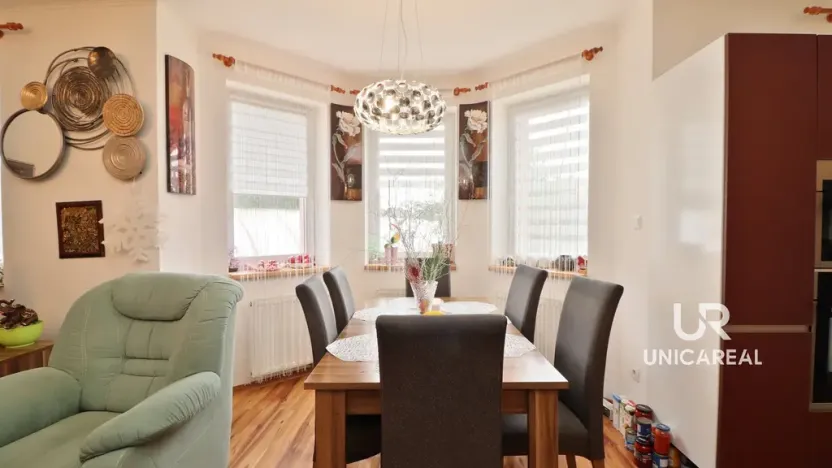 Prodej rodinného domu, Božice, 233 m2