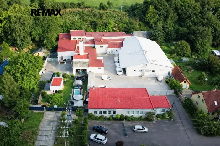 Prodej skladu, Hořovice, nábřeží Hynka Šlosara, 4000 m2