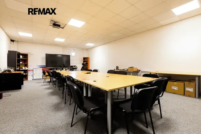 Prodej skladu, Hořovice, nábřeží Hynka Šlosara, 4000 m2