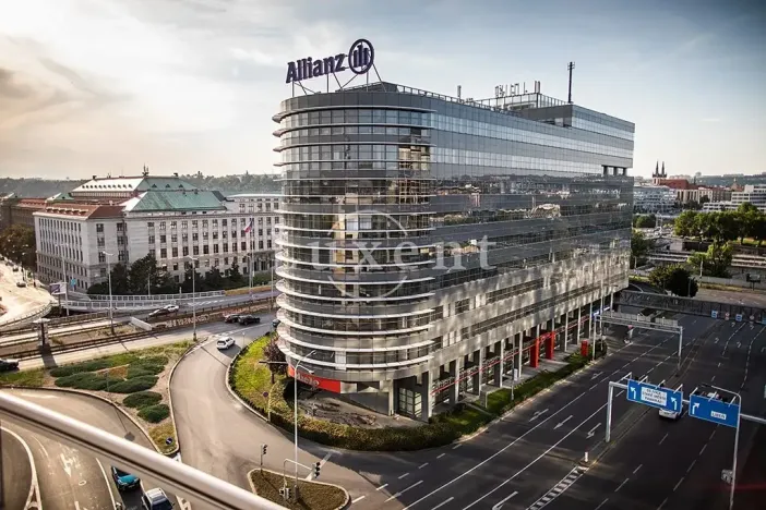 Pronájem kanceláře, Praha - Karlín, Ke Štvanici, 1080 m2