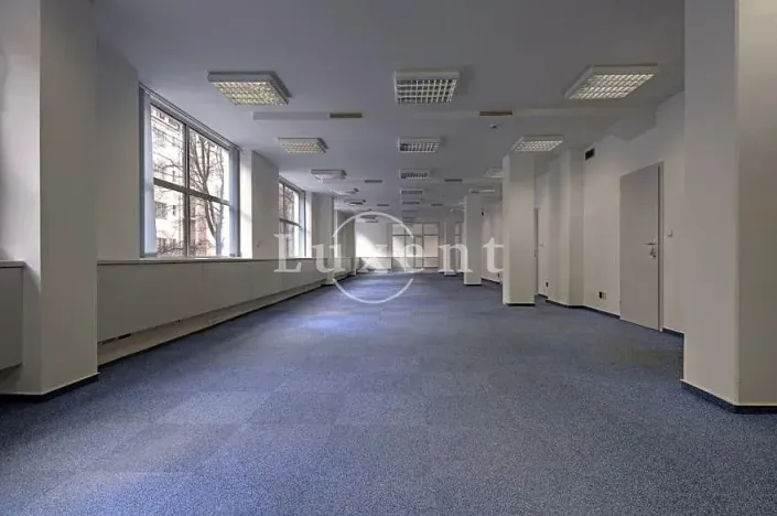Pronájem kanceláře, Praha - Vinohrady, Vinohradská, 614 m2