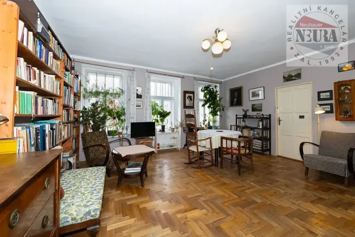 Prodej rodinného domu, Dobříš, Mírové náměstí, 451 m2