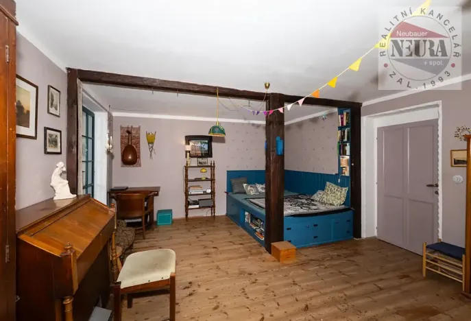 Prodej rodinného domu, Dobříš, Mírové náměstí, 451 m2