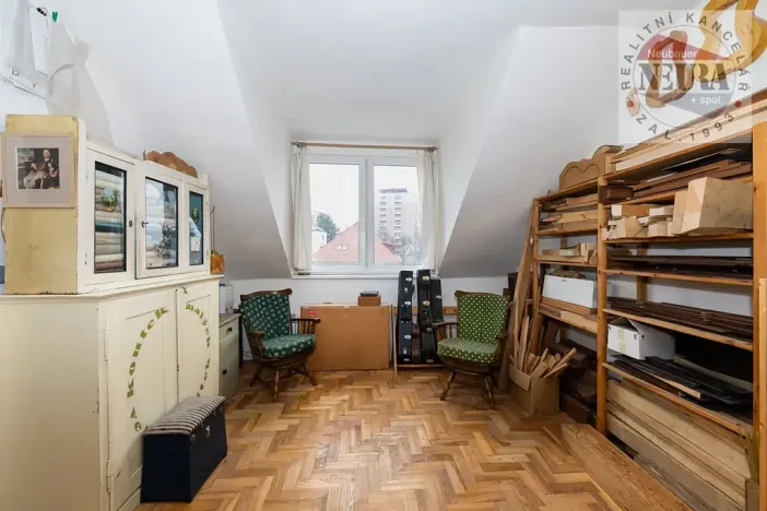 Prodej rodinného domu, Dobříš, Mírové náměstí, 451 m2