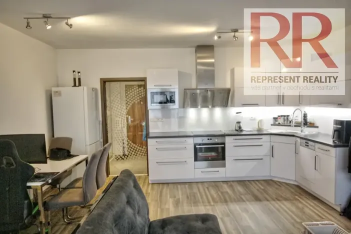 Pronájem bytu 1+kk, Plzeň, U Borských kasáren, 40 m2