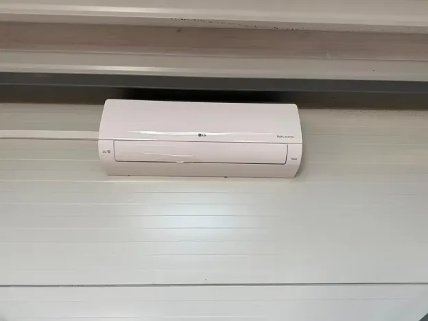 Pronájem skladu, Mělník, 193 m2