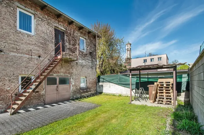 Prodej obchodního prostoru, Kolín, Roháčova, 340 m2