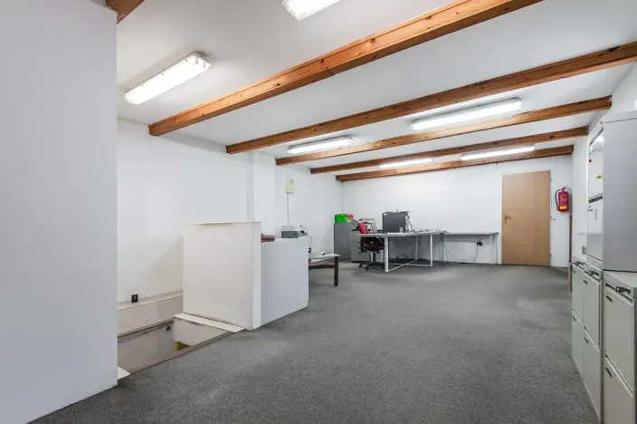 Prodej obchodního prostoru, Kolín, Roháčova, 340 m2