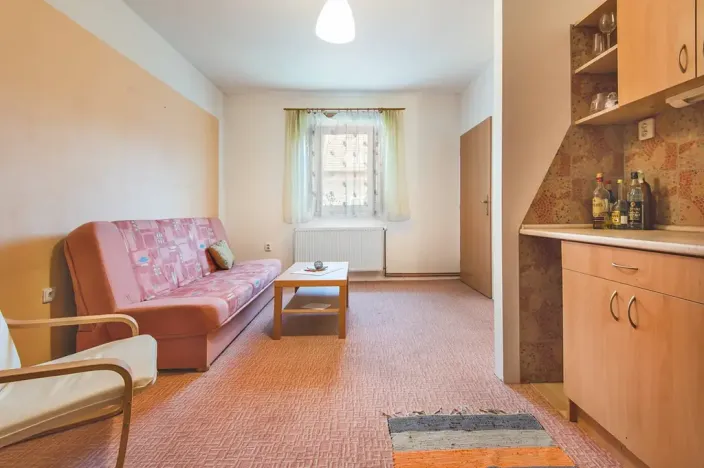 Prodej obchodního prostoru, Kolín, Roháčova, 340 m2