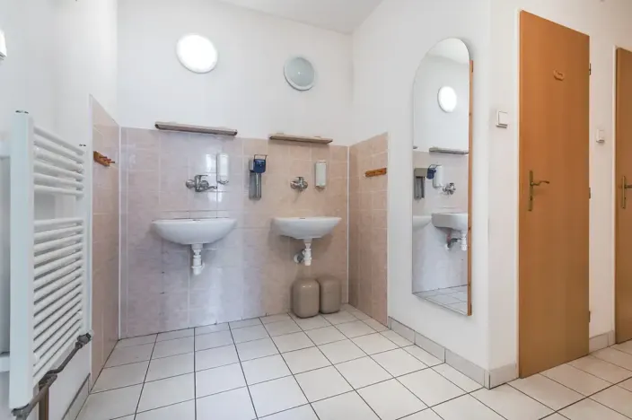 Prodej obchodního prostoru, Kolín, Roháčova, 340 m2