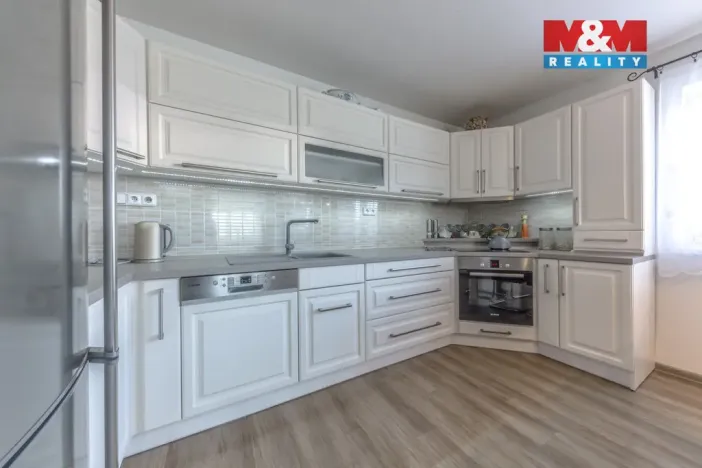 Prodej rodinného domu, Velenka, 152 m2