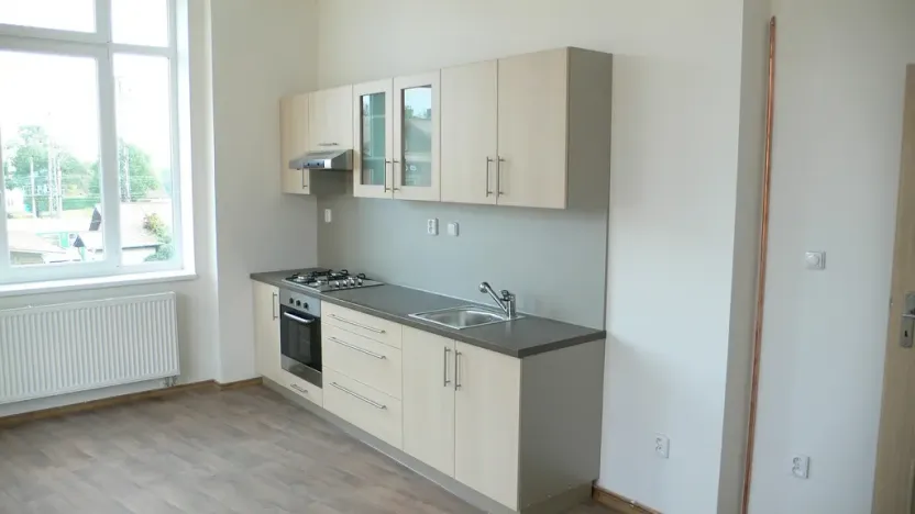 Pronájem bytu 2+kk, Čáslav - Čáslav-Nové Město, Husova, 56 m2