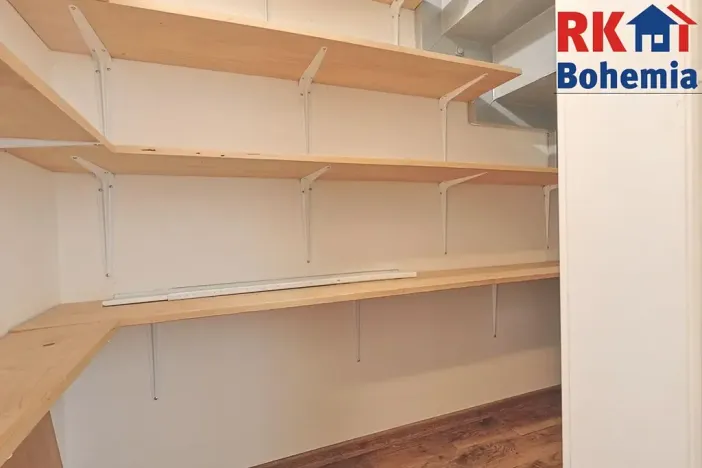 Pronájem bytu 4+1, Praha - Žižkov, Na Jarově, 122 m2