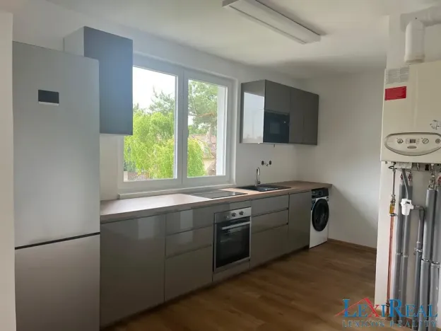 Pronájem rodinného domu, Praha - Vinoř, Dašická, 130 m2