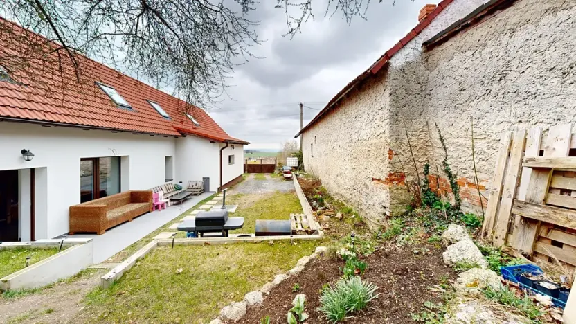 Prodej rodinného domu, Hradešín, 207 m2