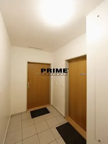 Pronájem bytu 2+kk, Praha - Žižkov, Jeseniova, 57 m2