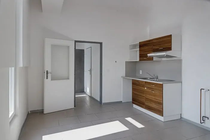 Pronájem bytu 1+kk, Pelhřimov, Slovanského bratrství, 24 m2