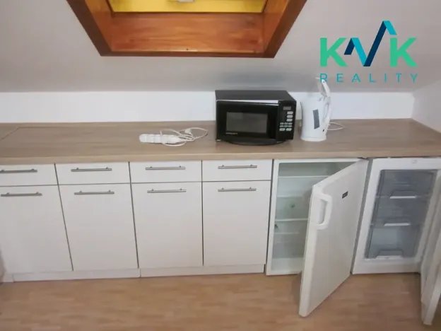 Pronájem bytu 3+1, Karlovy Vary, Jáchymovská, 90 m2