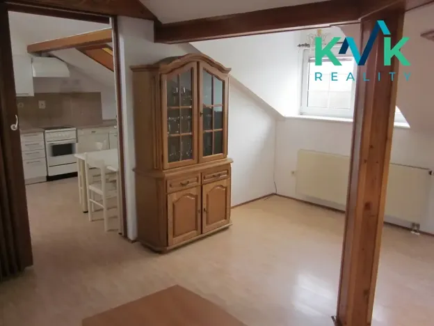 Pronájem bytu 3+1, Karlovy Vary, Jáchymovská, 90 m2