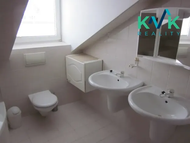 Pronájem bytu 3+1, Karlovy Vary, Jáchymovská, 90 m2