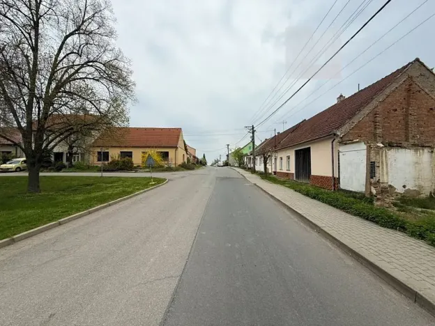 Prodej pozemku pro bydlení, Moutnice, 715 m2