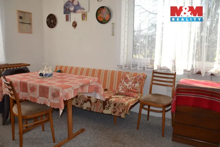 Prodej rodinného domu, Vestec, 349 m2