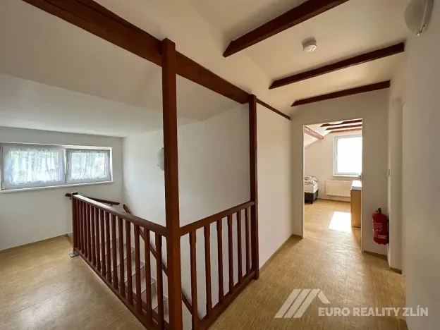 Pronájem rodinného domu, Zádveřice-Raková, 230 m2