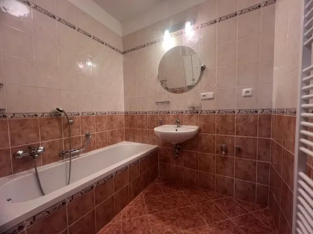 Pronájem bytu 2+kk, Třeboň - Třeboň II, Okružní, 50 m2