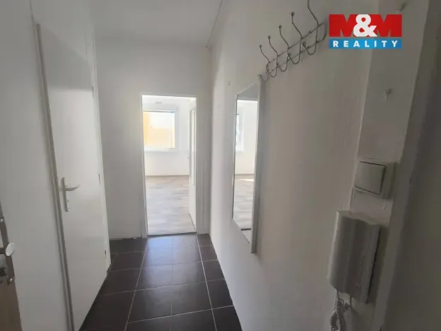 Pronájem bytu 1+kk, Ústí nad Labem - Krásné Březno, Dr. Horákové, 32 m2