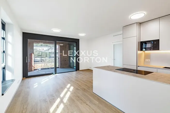 Pronájem bytu 3+kk, Praha - Smíchov, Nádražní, 92 m2