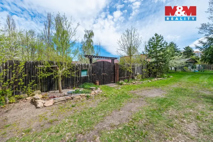 Prodej zahrady, Chomutov, 351 m2