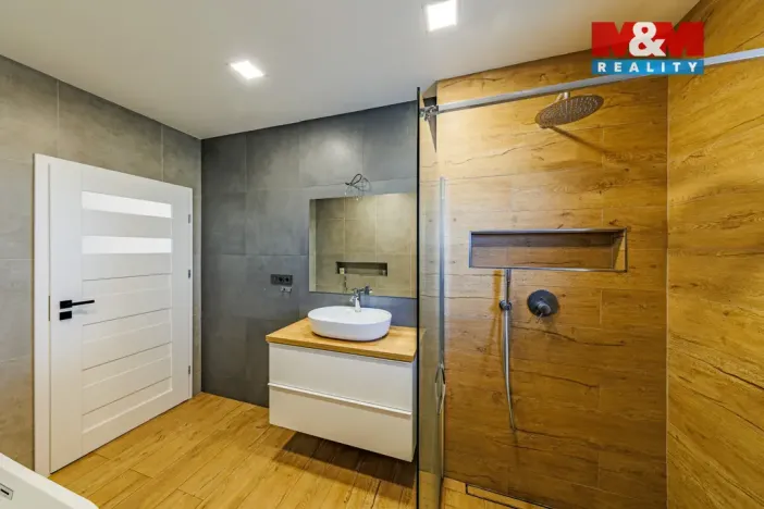 Prodej rodinného domu, Rumburk - Rumburk 3-Dolní Křečany, Ke koupališti, 135 m2