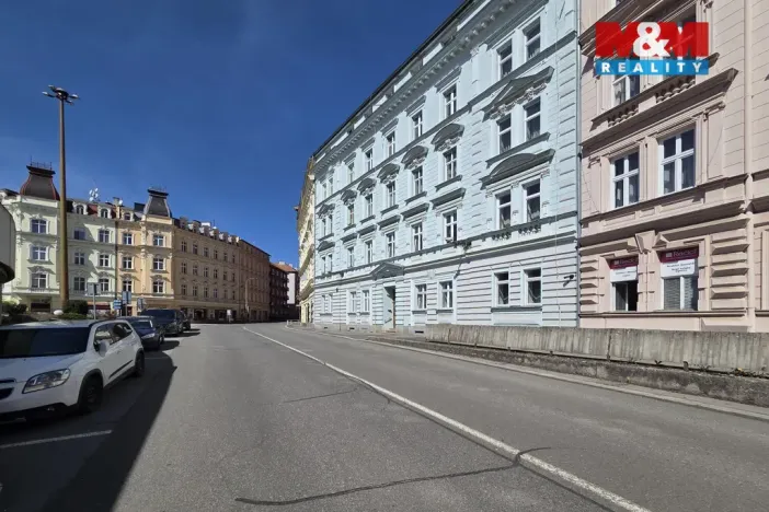 Pronájem bytu 3+1, Karlovy Vary, I. P. Pavlova, 80 m2