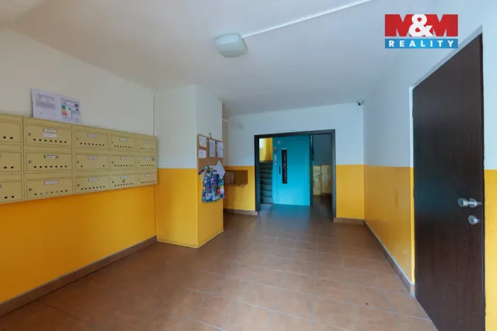 Prodej bytu 2+1, Karlovy Vary - Bohatice, Ostrovská, 68 m2