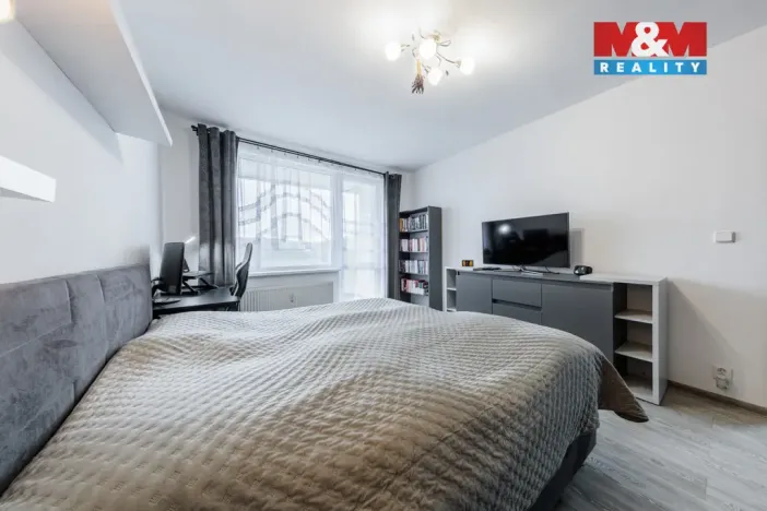 Prodej bytu 2+1, Karlovy Vary - Bohatice, Ostrovská, 68 m2