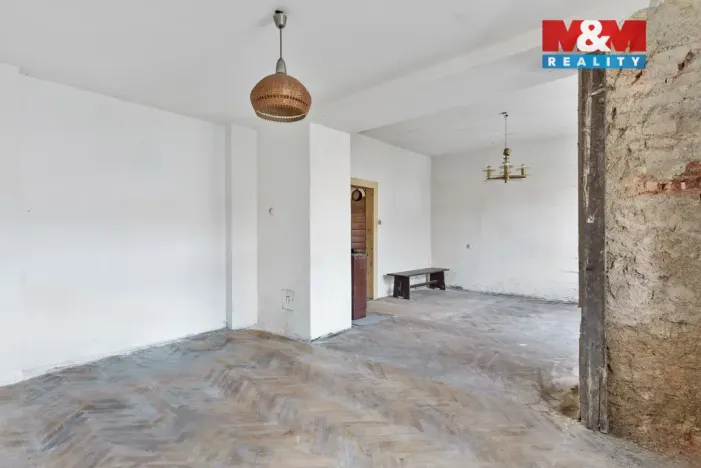 Prodej bytu 2+1, Hejnice, 72 m2