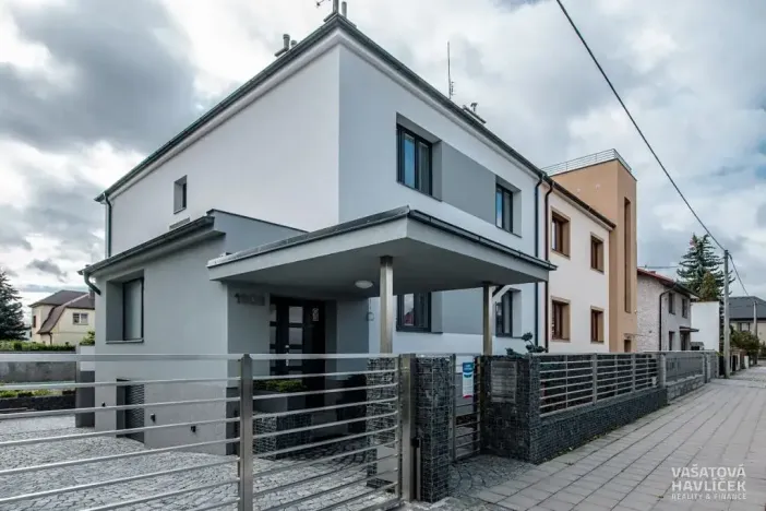 Pronájem bytu 3+kk, Hradec Králové, Turinského, 78 m2