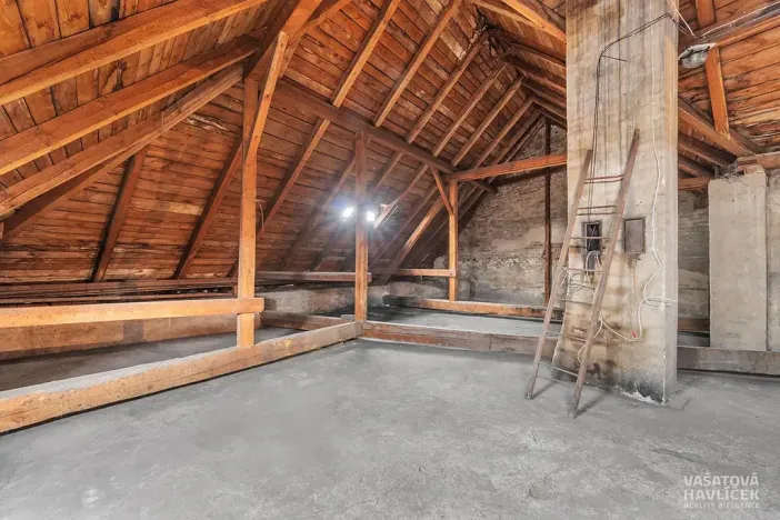 Prodej činžovního domu, Sezemice, Jungmannova, 690 m2