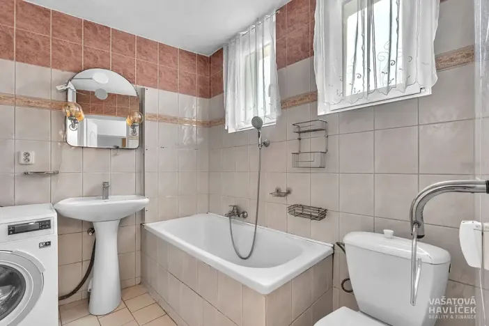 Prodej rodinného domu, Sezemice, Jungmannova, 690 m2