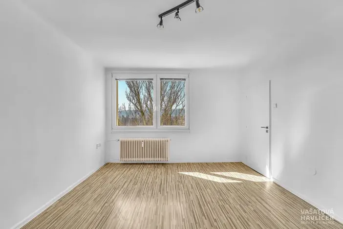 Pronájem bytu 1+kk, Dvůr Králové nad Labem, Macharova, 27 m2