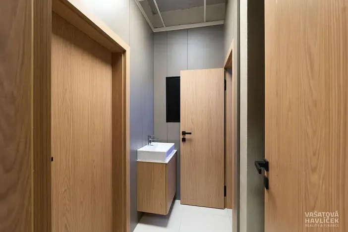 Pronájem obchodního prostoru, Hradec Králové, Víta Nejedlého, 400 m2