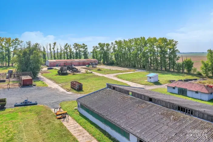 Prodej komerčního pozemku, Jasenná, 22131 m2