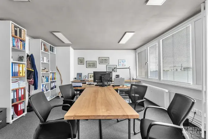 Pronájem kanceláře, Hradec Králové, Akademika Heyrovského, 30 m2