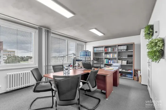 Pronájem kanceláře, Hradec Králové, Akademika Heyrovského, 30 m2